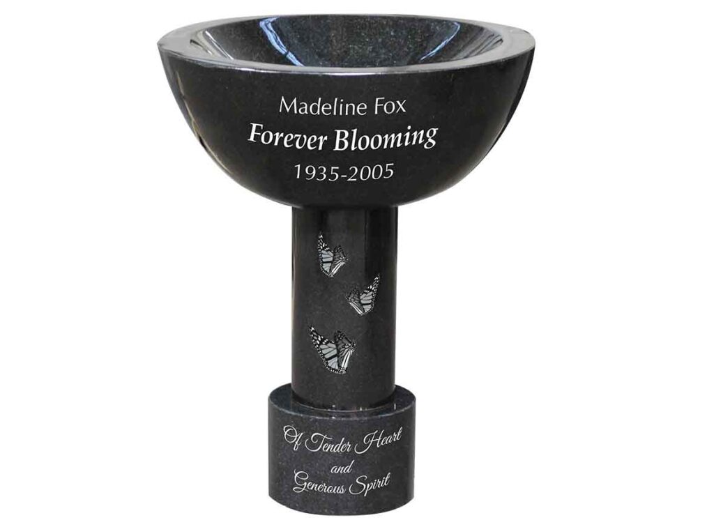 Engraved pet garden memorial Engraved pet garden memorial